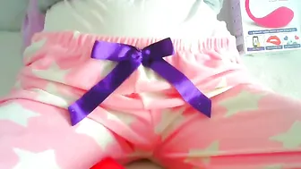 very_tight_pussy whore babe masturbates pussy