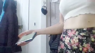 xtina83 puts his fingers in the ass