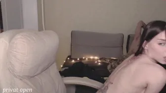 secret_room_sex appetizing babe lifts her legs