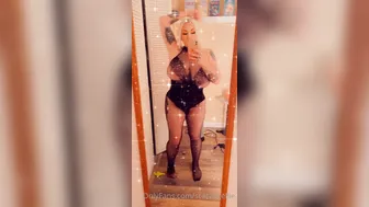 scarlet_elli slim model furiously fucking cunt
