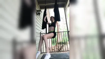 stacysinn busty hottie gently jerks her cunt