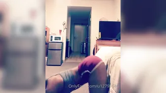 princessofthesoles skinny beauty pulls pussy