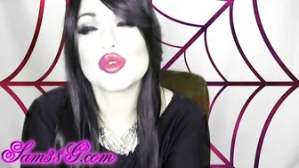 sam38 crazy chick masturbates both holes