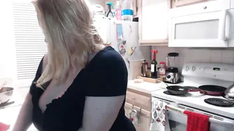 sam38 latin slut gives a chic form