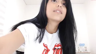 mia_hottie_ naughty trash screeches like a bitch on a mate during vaginal masturbation