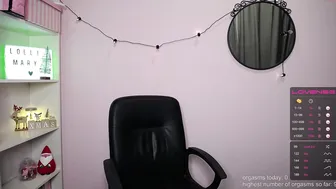 lolli_mary sexy babe dancing striptease