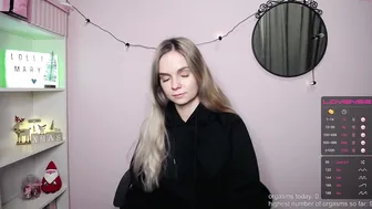 lolli_mary sexy babe dancing striptease