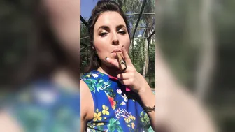 iamhelenapric Kralya with