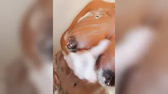 jaylap young bitch masturbates pussy