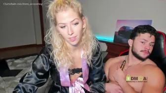 hwes_accounting cute chick masturbates juicy twat