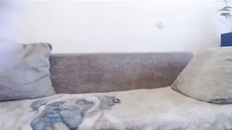 baby123lilu cute slut jerks her pussy on people