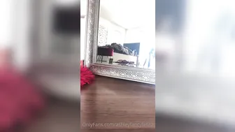 ashleyfancyfetish_ bitch in stockings gets squirt