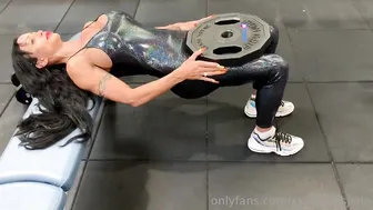 xxxjewelsjad fucked at work