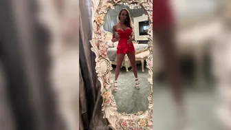 xxxjewelsjad gorgeous bitch dancing striptease