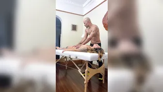 wydesyd beautiful chick takes off her underwear