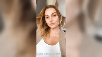 victoria may89 charming confused girlfriend fucks holes