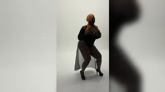 victoria may89cakes bitch in stockings tightly hammering herself with a bottle