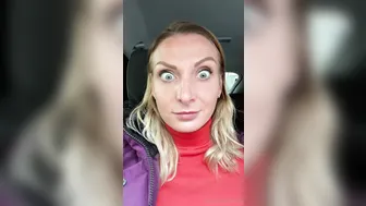 victoria may89 home julia squeezes her tits