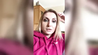 victoria may89 blonde babe bares her tits