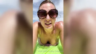 victoria may89 cute slut jerking shaved cunt