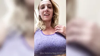 victoria may89 charming blonde near the pool