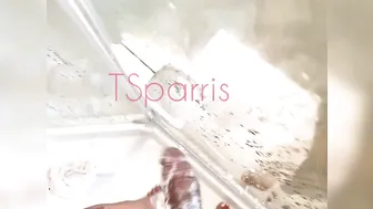 tsparrisxx beautiful slut plows pussy with phallus