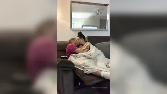 themiller hot babe fucks cunt