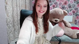 tinyka plump brunette masturbating pussy with her hand