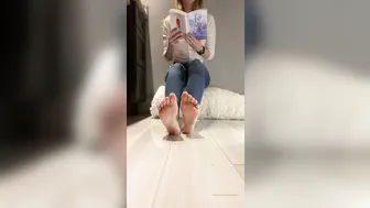 thecherryblond juicy babe creases her tits