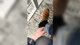 thecherryblond black-haired beauty pulls sex lips