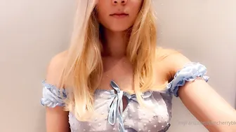 thecherryblond exquisite bitch pulls pussy