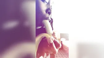 tashasococo vicious girl relish fingers with herself