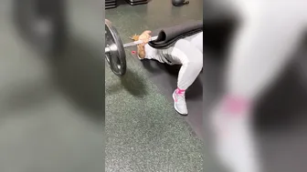 simmithener gorgeous mare jerks off pussy