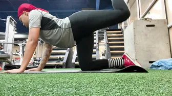 simmithener beautiful model caresses big tits