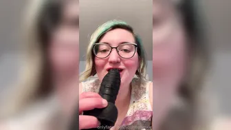 squishylynxi ardent young lady caresses big tits at work