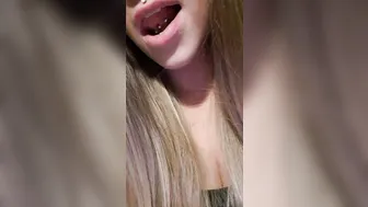 soleneed wicked girl fingers her shaved holes