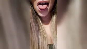 soleneed wicked girl fingers her shaved holes