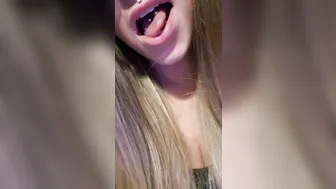 soleneed wicked girl fingers her shaved holes