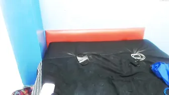 rasta_girl_ blonde goddess is dug into both holes.