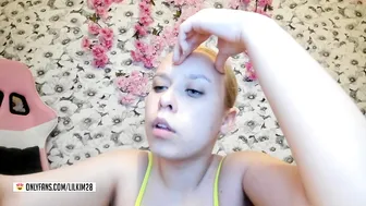 lilkim28 naughty bitch shows pussy