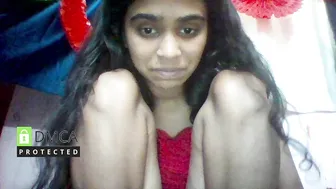 fuck_jasmine young schoolgirl erotically eats a banana