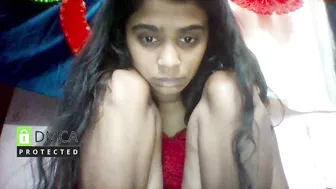 fuck_jasmine young schoolgirl erotically eats a banana