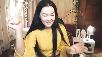 MallenRug shows her sweet holes