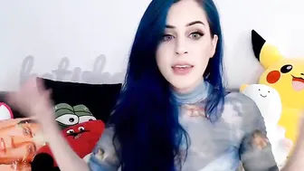 kati3kat charming courtesan jerks pussy with dildos
