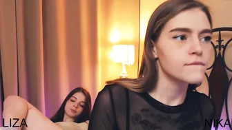vaselacarrie cute lady shows natural tits