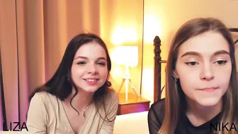 vaselacarrie cute lady shows natural tits