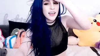 kati3kat adult skin masturbates with fingers