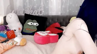 kati3kat beauty fucks her holes with dildos