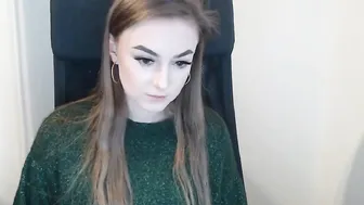 janetta_s naughty female caresses shaved cunt