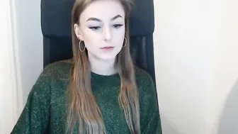 janetta_s naughty female caresses shaved cunt